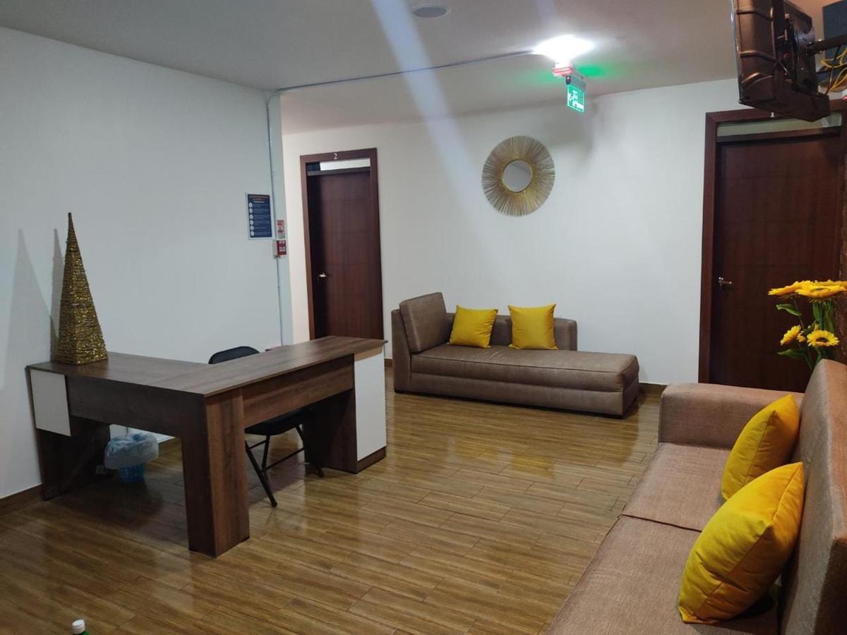 Hospedaje El Girasol Tababela กีโต ภายนอก รูปภาพ