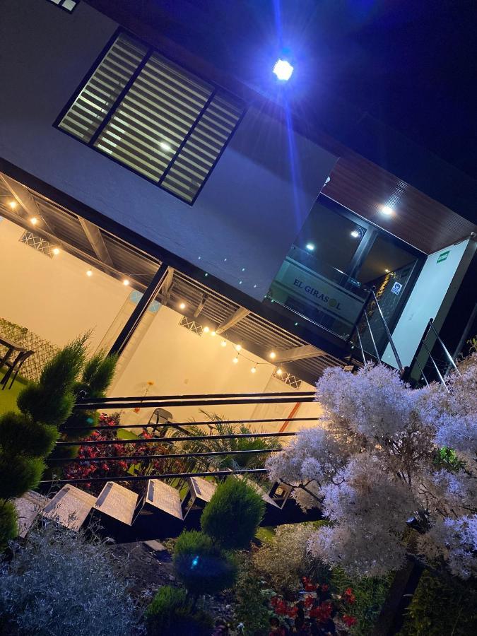 Hospedaje El Girasol Tababela กีโต ภายนอก รูปภาพ